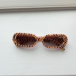 Quay pattern sunglasses